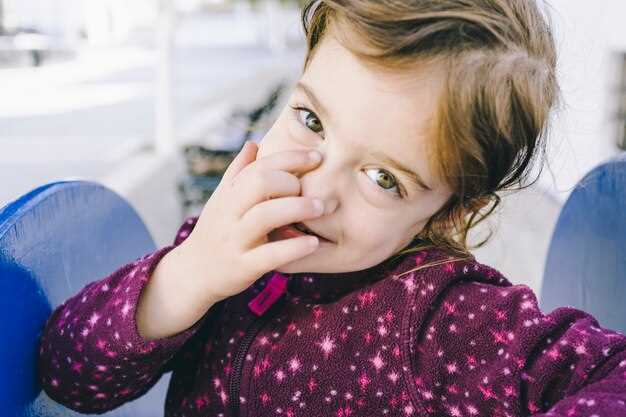 Способы применения и дозировка капель для лечения гнойного воспаления глаза у малышей